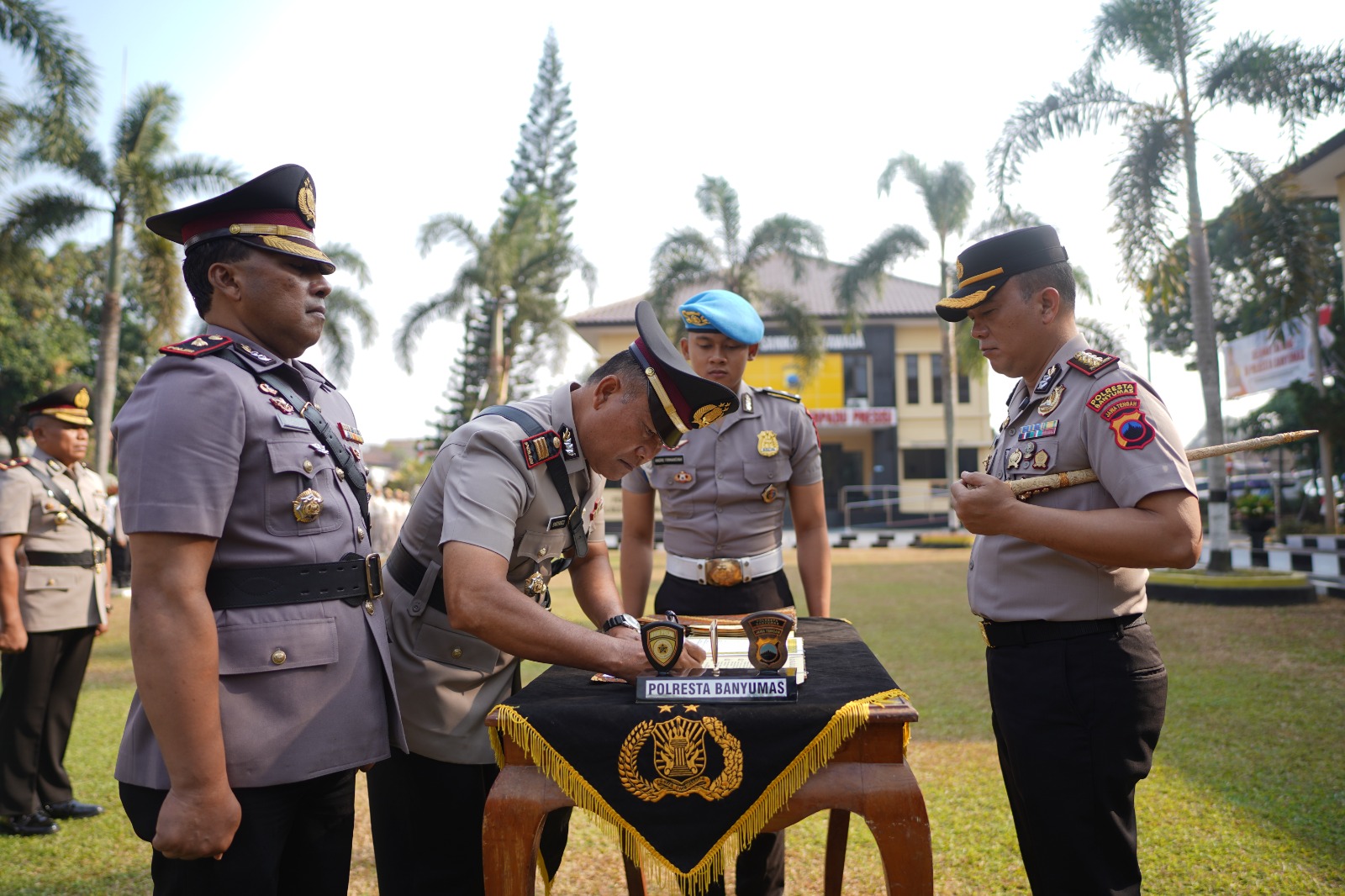 Sertijab Kasat Samapta dan Kapolsek Jajaran, Kapolresta Banyumas Tekankan Deteksi Dini dan Larangan Pelanggaran