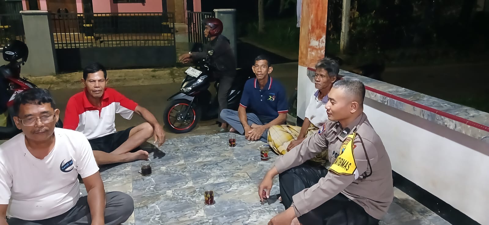 Lebih Dari Sekadar Sambang! Polisi Tekankan Pesan Penting Ke Petugas Ronda di Purwokerto Barat Banyumas
