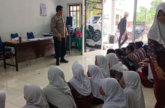 Cegah Bullying Sejak Dini, Polsek Tambak Banyumas Turun Langsung Edukasi Remaja
