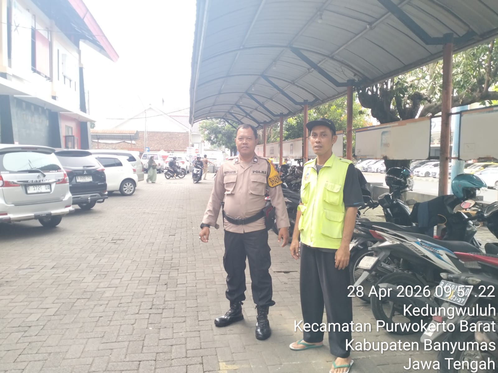 Sambangi Pasar Manis, Polsek Purwokerto Barat Polresta Banyumas Perkuat Pengawasan Parkir Cegah Curanmor