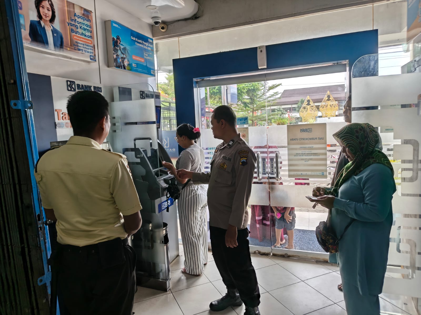 Sambangi Satpam BRI, Polisi Banyumas Perkuat Pengamanan dan Antisipasi Kejahatan Perbankan