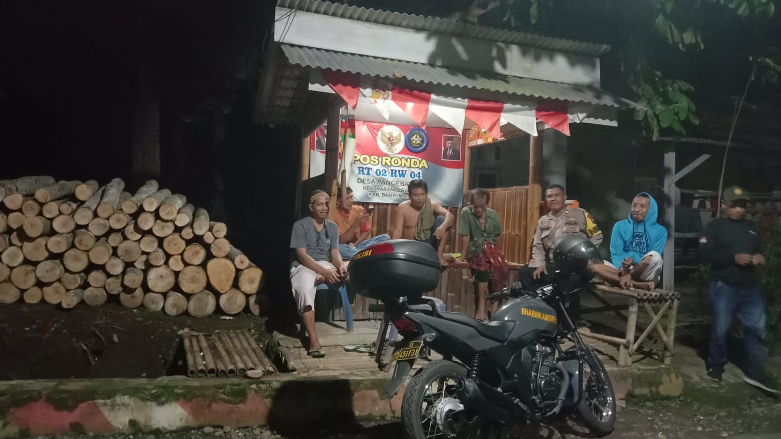 Polsek Karanglewas Banyumas Tingkatkan Harkamtibmas Lewat Patroli Dialogis ke Satkamling