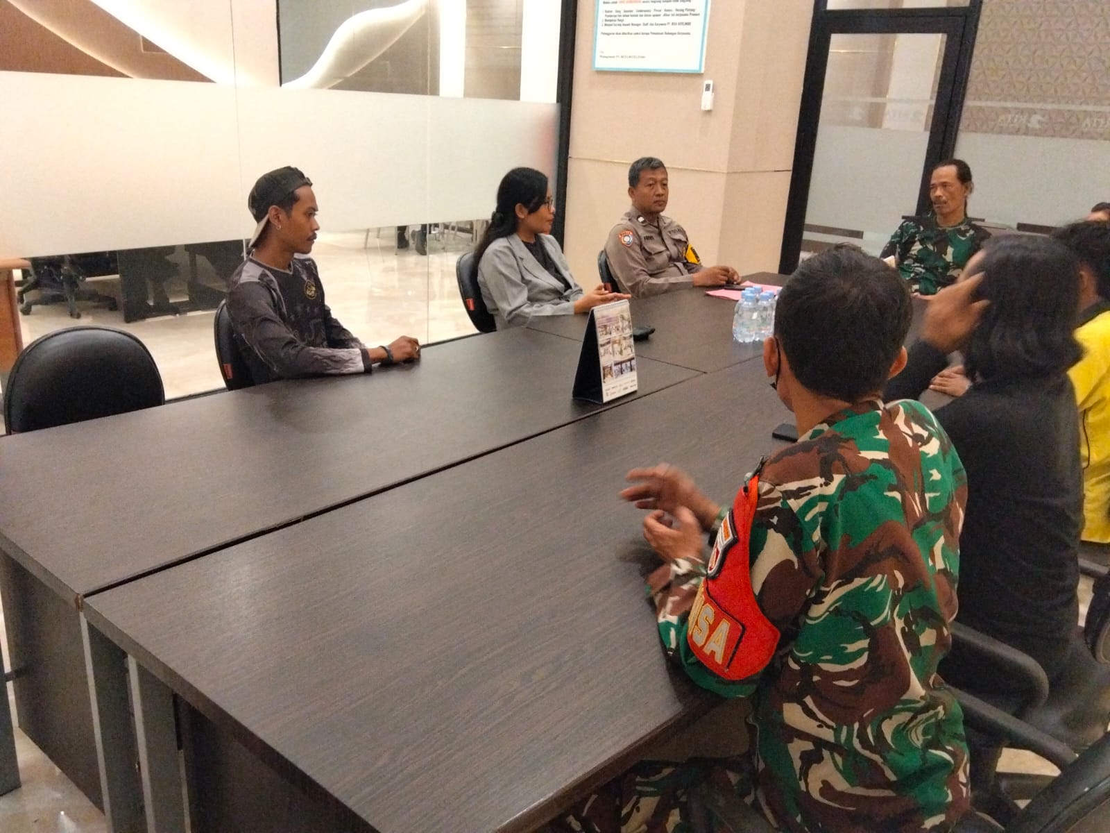 Bhabinkamtibmas Polsek Purwokerto Timur Fasilitasi Problem Solving, Perselisihan Berujung Damai
