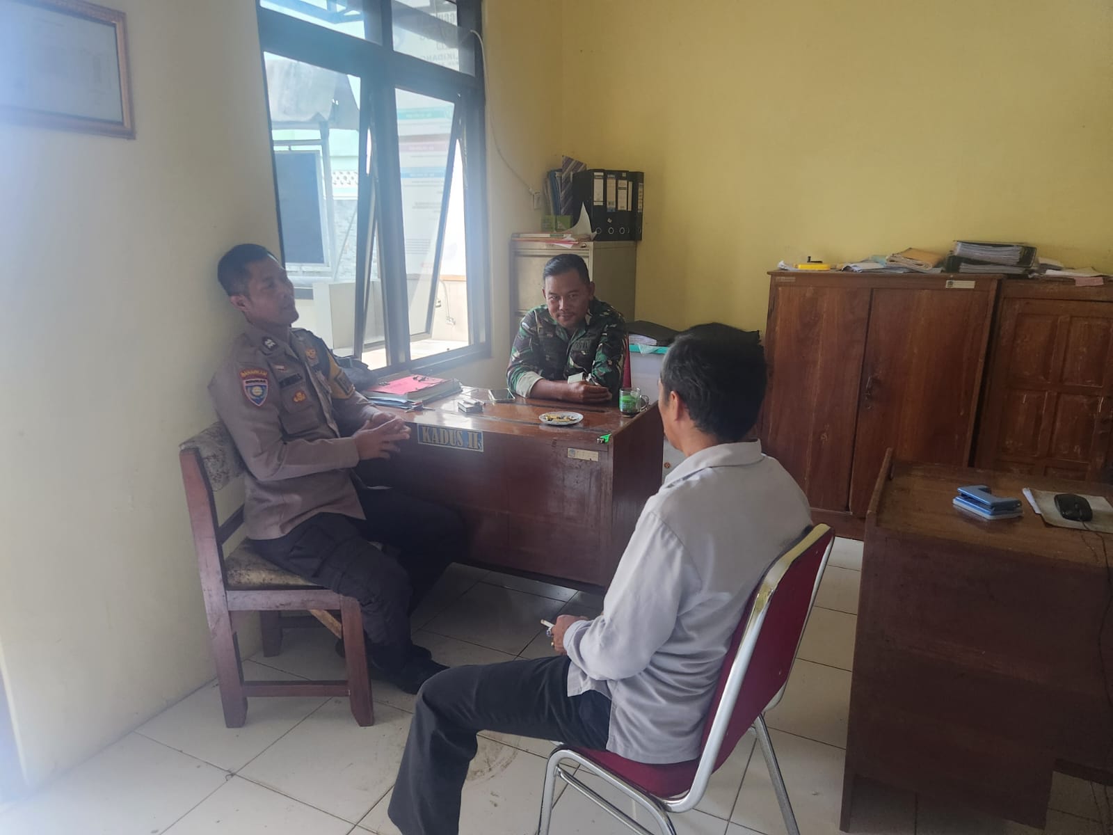 Bhabinkamtibmas Polsek Purwokerto Selatan Perkuat Sinergi Keamanan Bersama Perangkat Kelurahan