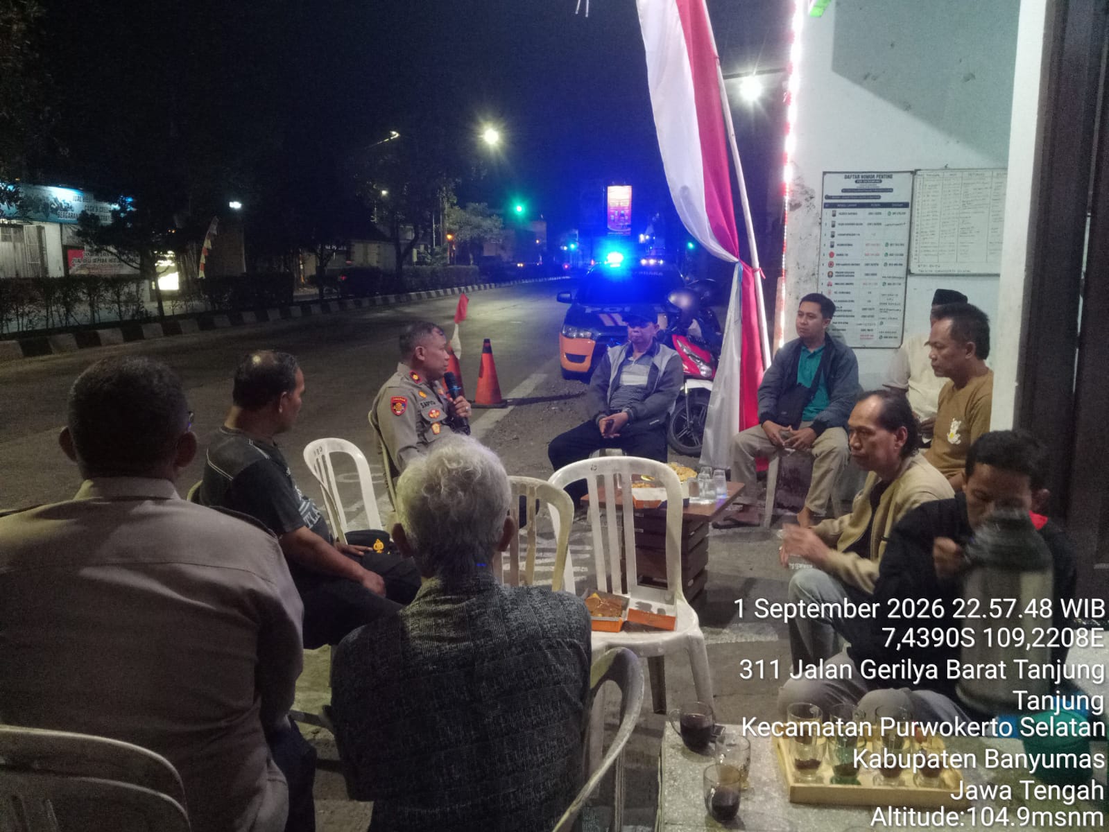 Dari Pos Satkamling, Polsek Purwokerto Selatan Edukasi Warga Soal Penipuan Online dan Bahaya Kenakalan Remaja