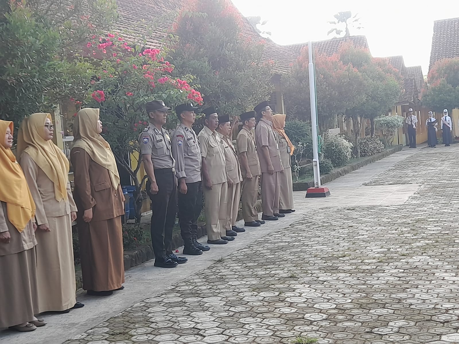 Police Goes To School Jajaran Polresta Banyumas, Tanamkan Disiplin dan Anti Kenakalan Remaja