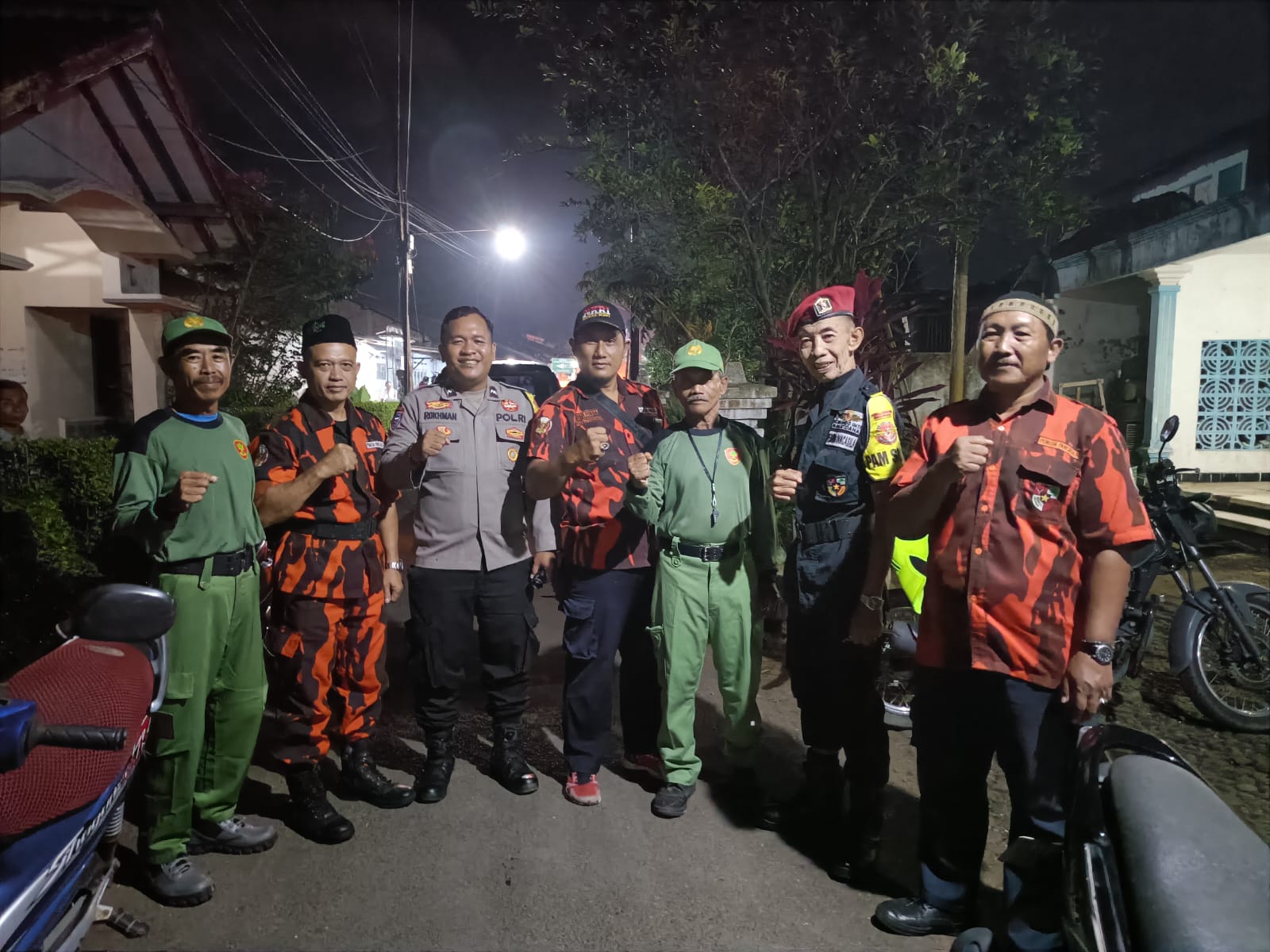 Pawai Obor Sambut Idul Adha di Karanglewas Banyumas Berlangsung Meriah, Pengamanan Polisi Pastikan Kondusif