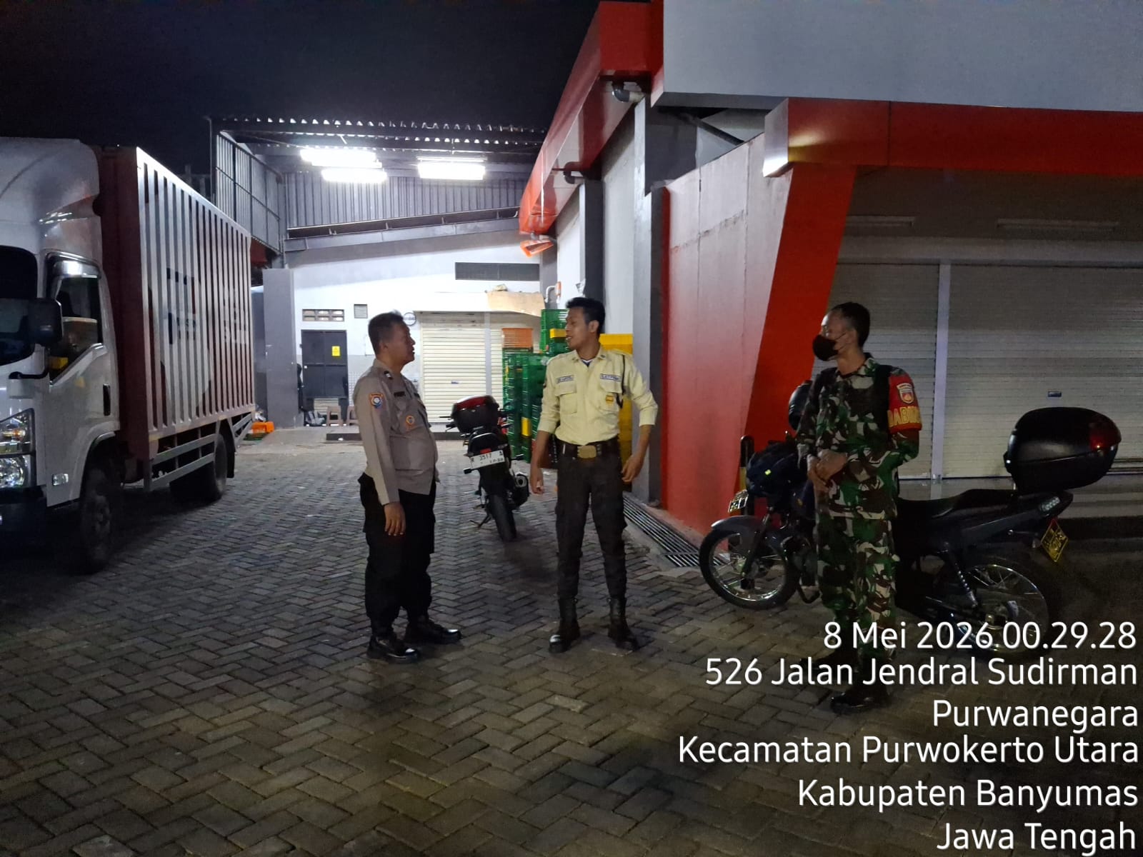 Bhabinkamtibmas Banyumas Sambangi Objek Vital, Perkuat Keamanan di Wilayah Purwokerto Timur