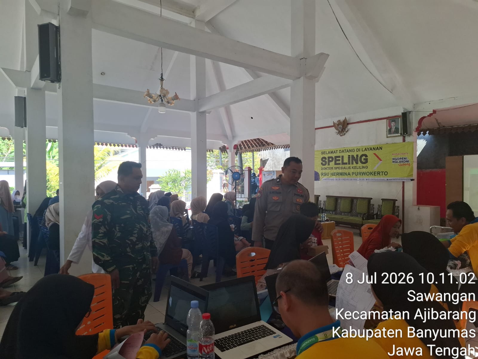Polsek Ajibarang Monitoring Layanan Spesialis Keliling di Sawangan, 150 Warga Terlayani