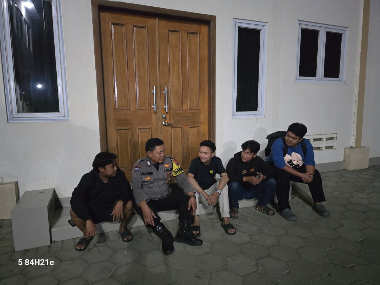 Bhabinkamtibmas Banyumas Sambangi Pos Satkamling, Perkuat Sinergi Jaga Kamtibmas