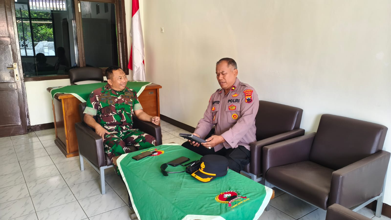 Perkuat Sinergi TNI-Polri, Kapolsek Purwokerto Selatan Sambangi Koramil
