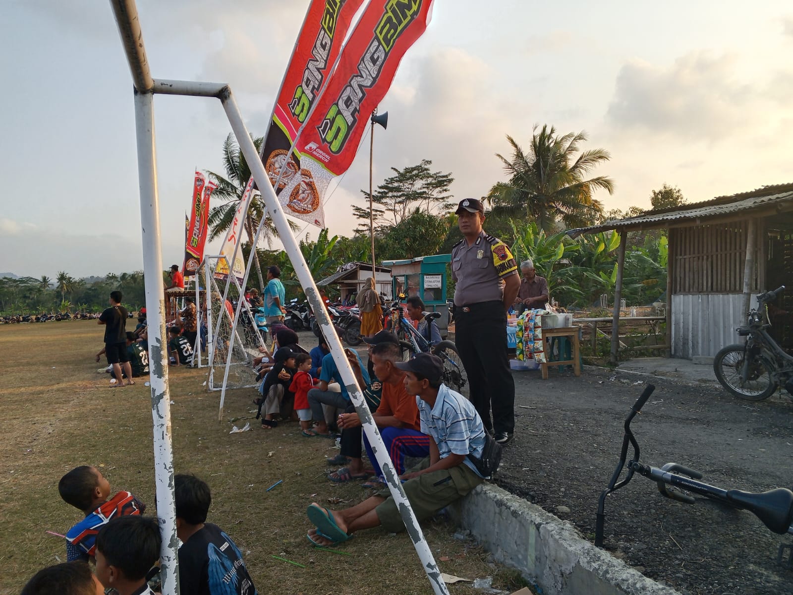 Polsek Sokaraja Terjunkan Personel Amankan Kades Karangkedawung Cup 2026
