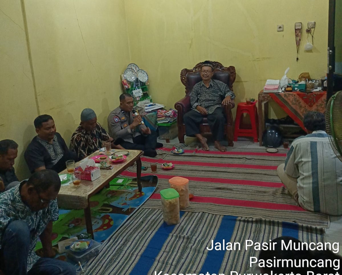 Hadiri Pertemuan Warga, Bhabinkamtibmas Banyumas Serap Informasi dan Sampaikan Imbauan Kamtibmas
