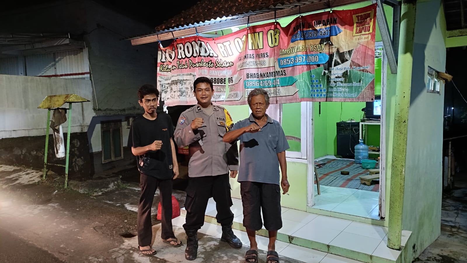 Patroli Malam Polsek Purwokerto Selatan Polresta Banyumas, Cek Satkamling dan Ajak Warga Aktif Jaga Lingkungan
