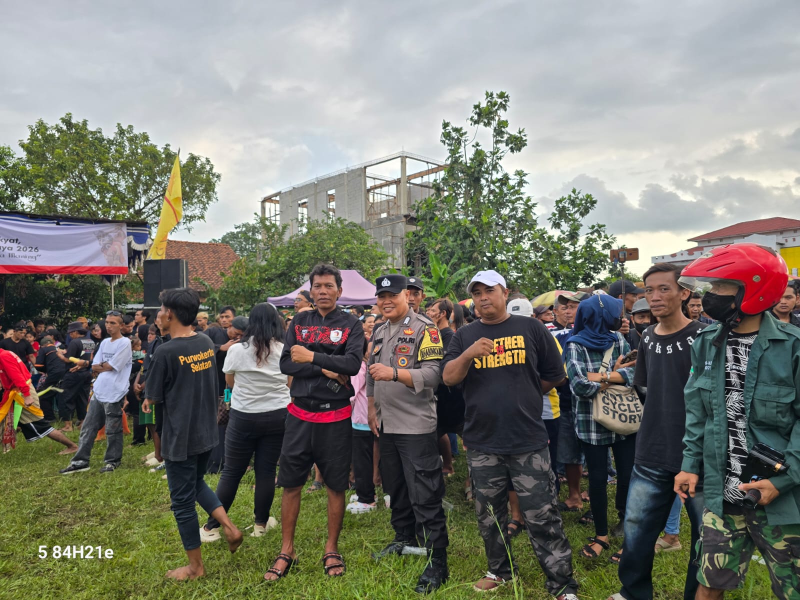 Turut Lestarikan Budaya, Polsek Cilongok Polresta Banyumas Amankan Pentas Kuda Lumping