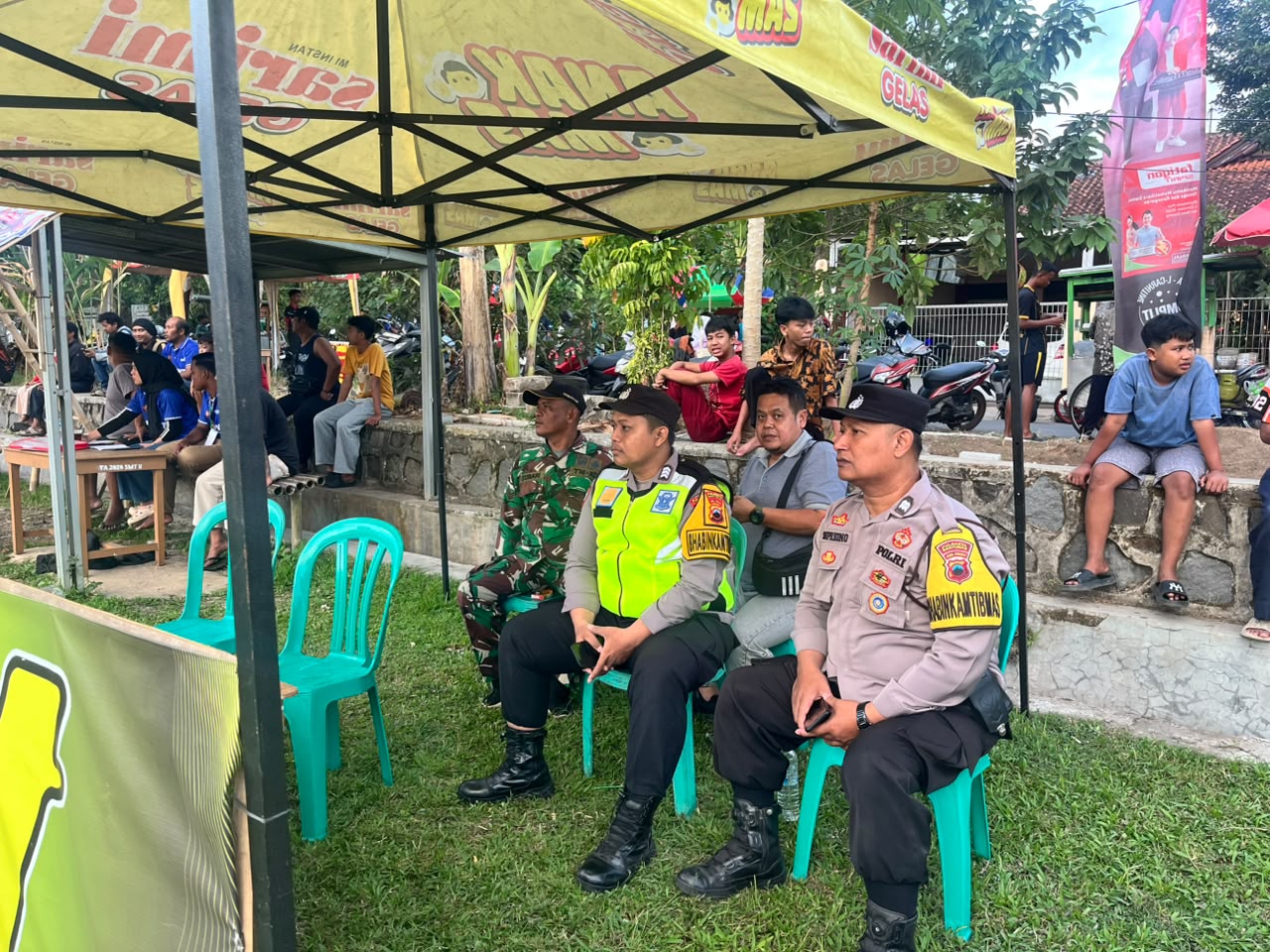 Hadirkan Rasa Aman, Polsek Purwokerto Selatan Monitoring Laga LSB di Lapangan Tri Daya
