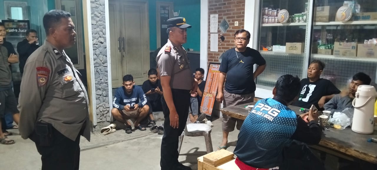 Sambangi Warga Pangebatan, Polsek Karanglewas Banyumas Ajak Perkuat Satkamling